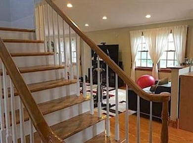 8 Highland View Ave, Winchester, MA 01890 - photo 3