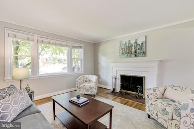 3601 Faircastle Dr, Chevy Chase, MD 20815 - photo 4