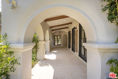 1109 Tower Rd, Beverly Hills, CA 90210 - photo 4