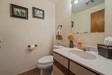 B6 Franklin Square unit B6, Randolph, MA 02368 - photo 6