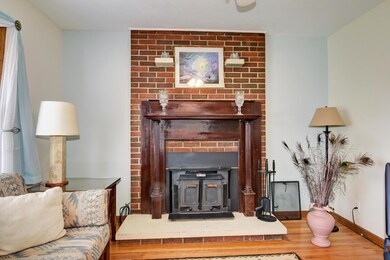 7906 Maple Hill Rd, Louisville, KY 40219 - photo 7