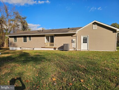 122 Helena Dr, Prince Frederick, MD 20678 - photo 4