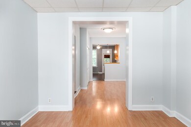 128 N Locust St, Hagerstown, MD 21740 - photo 4