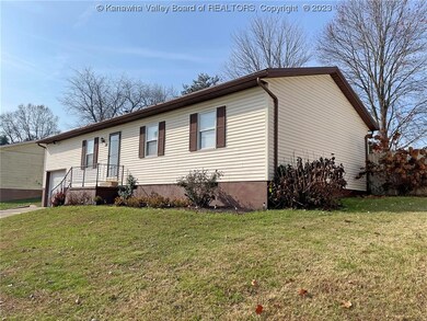 130 Timberlake Cir, Scott Depot, WV 25560 - photo 2
