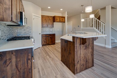 5026 SW Zenith Ave, Redmond, OR 97756 - photo 4