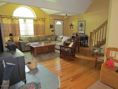 132 Oak Ridge Dr, Milford, PA 18337 - photo 3