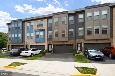 45399 Daveno Square, Sterling, VA 20164 - photo 2