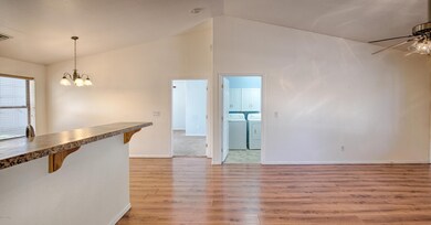 949 S Hunters Run, Show Low, AZ 85901 - photo 4