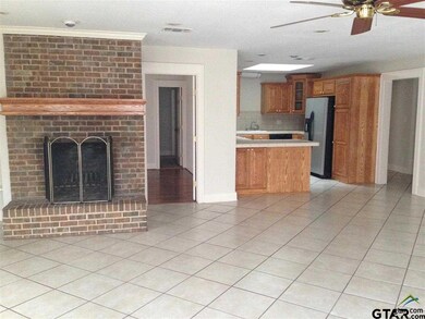 2106 2106 Belmont Dr, Tyler, TX 75701 - photo 3