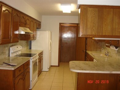 2114 Westbriar Rd, Duncan, OK 73533 - photo 2