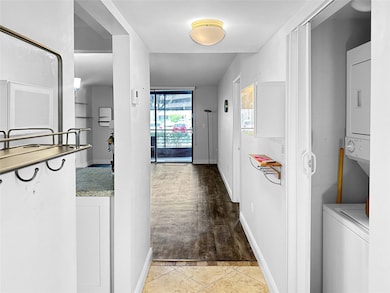 Colony Point Condominiums unit 116, Pembroke Pines, FL 33026 - photo 4