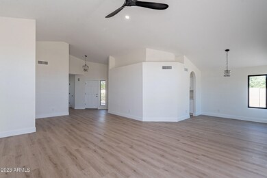 9061 S Grandview Dr, Tempe, AZ 85284 - photo 4