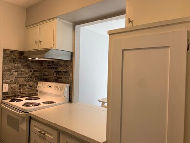 1521 Missouri St unit 2, Houston, TX 77006 - photo 7