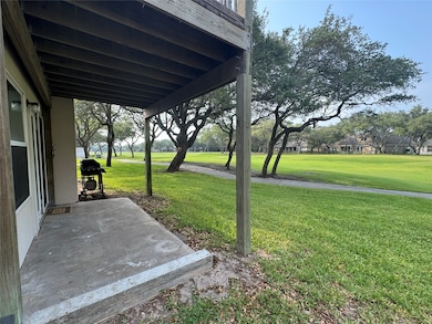 Lovely back covered back patio on the golf course