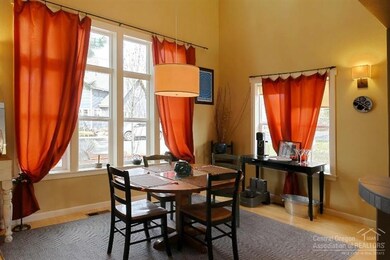 1040 NW Union St, Bend, OR 97701 - photo 5