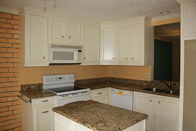 3920 Laura Leigh Dr, Friendswood, TX 77546 - photo 4