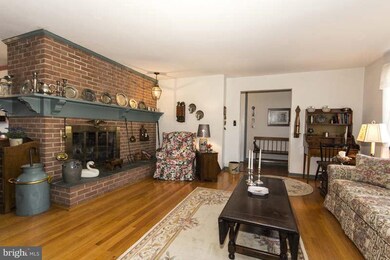 159 Springside Dr, Lutherville Timonium, MD 21093 - photo 2