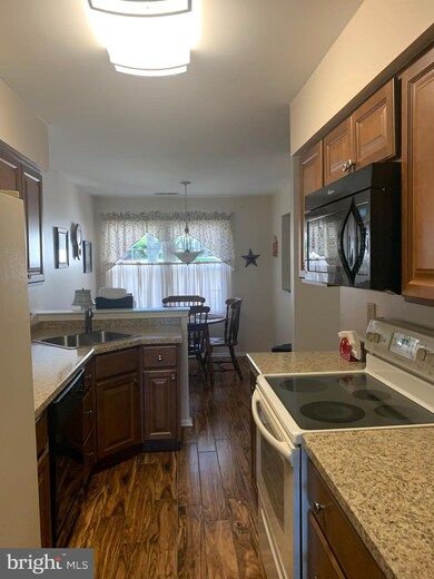 377 Radford Ct, Glen Mills, PA 19342 - photo 5