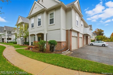 16211 Addington Dr unit 192, Commerce Township, MI 48390 - photo 3