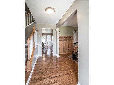 Entry/Foyer.
