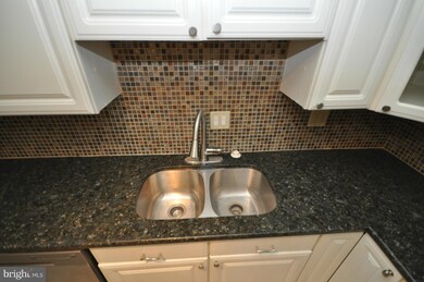 18314 Sharon Rd, Triangle, VA 22172 - photo 7