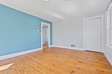 21 Winthrop St unit 2, Holliston, MA 01746 - photo 3