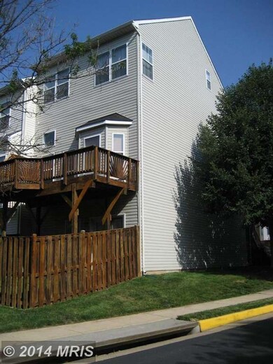 2559 James Monroe Cir, Herndon, VA 20171 - photo 2