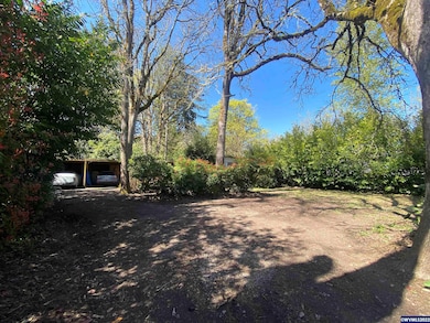 1820 SE Crystal Lake Dr, Corvallis, OR 97333 - photo 5