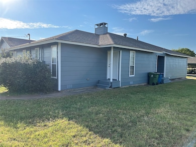 213 W Cedar St, Gunter, TX 75058 - photo 3