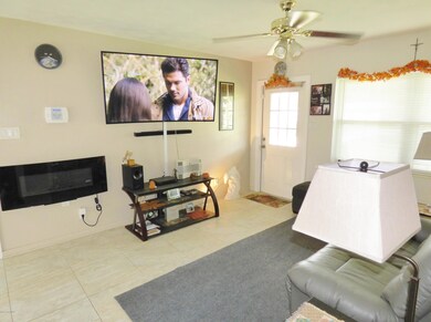 2525 N Palm (18)