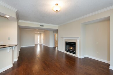 004_Living Room
