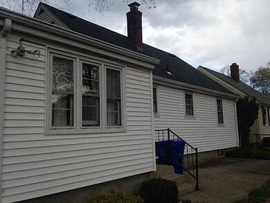 99 Rounds Ave, Riverside, RI 02915 - photo 4