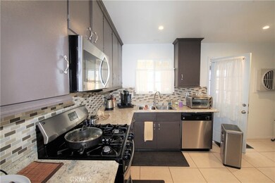 14236 Arrowhead Dr, Victorville, CA 92395 - photo 7