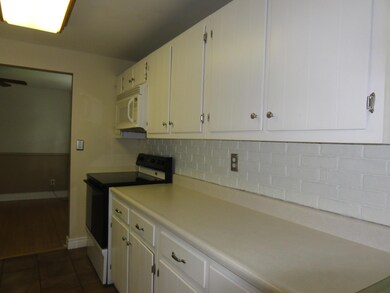 6430 Skywae Dr, Columbus, OH 43229 - photo 7