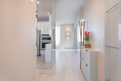 The Greenway unit 19M, Houston, TX 77046 - photo 2