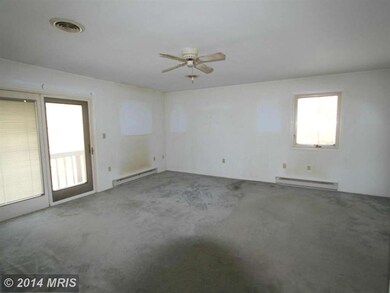 6198 Timber Ridge Rd, Berkeley Springs, WV 25411 - photo 4