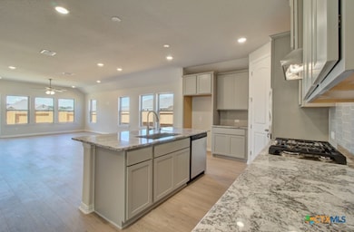 2118 Shepard St, Seguin, TX 78155 - photo 3