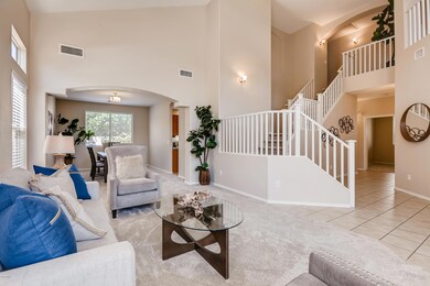 Remodeled-004-001-Living Ro-MLS_Size