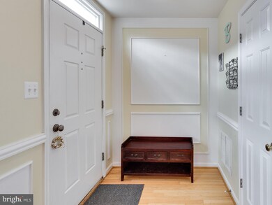 22050 Manning Square, Sterling, VA 20166 - photo 2