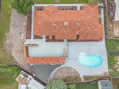 4933 E Tulare St, Fresno, CA 93727 - photo 3