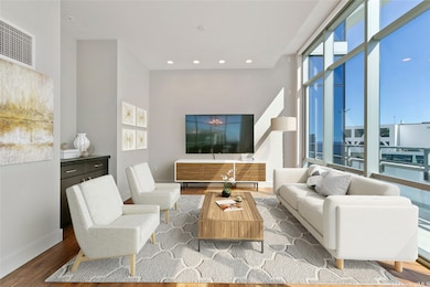 Waihonua at Kewalo unit 4301, Honolulu, HI 96814 - photo 4