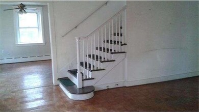 146 E Parkway Ave, Chester, PA 19013 - photo 3