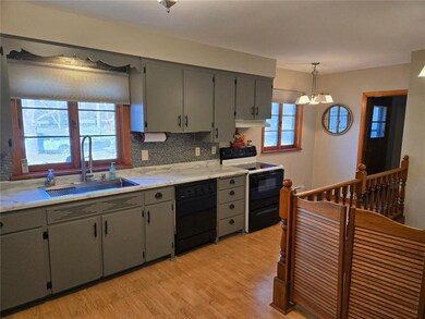 460 Elm Ave W, Menomonie, WI 54751 - photo 4