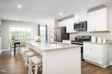 04 kitchen