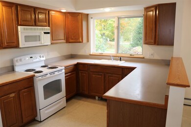 141 Iris Way, White River Junction, VT 05001 - photo 2