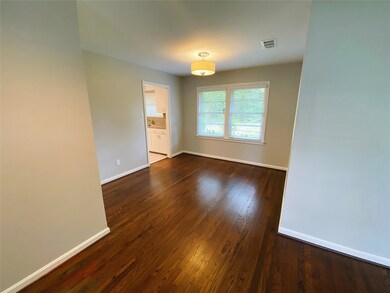 1318 Chamboard Ln, Houston, TX 77018 - photo 3