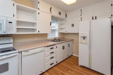 1248 55th St, Des Moines, IA 50311 - photo 6