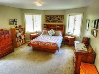 661 Wortheim Ln, Richmond, VT 05477 - photo 5