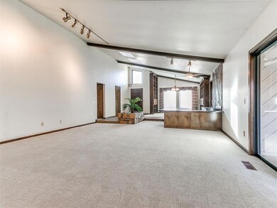 12316 Deerwood Cir, Oklahoma City, OK 73142 - photo 6