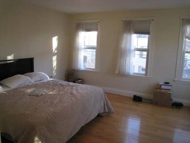 143 Thorndike St unit 2, Cambridge, MA 02141 - photo 3
